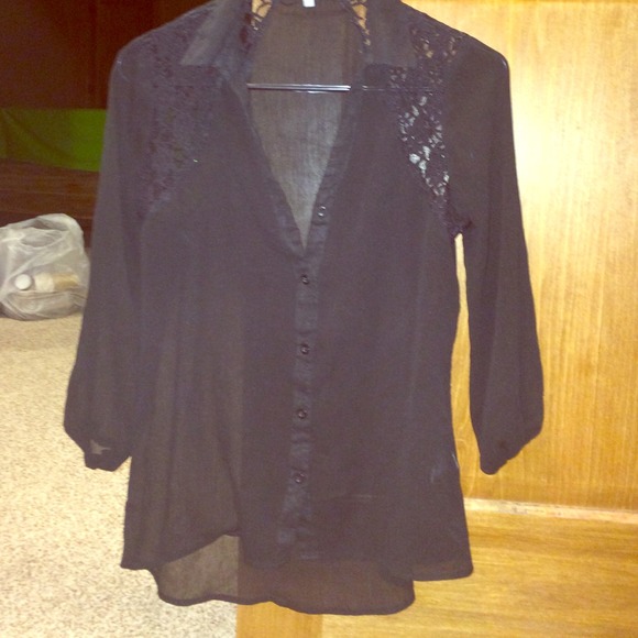 Black sheer blouse with lace - Picture 1 of 2