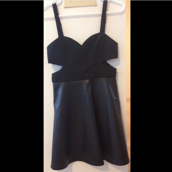 • UO DRESS • - Picture 2 of 2