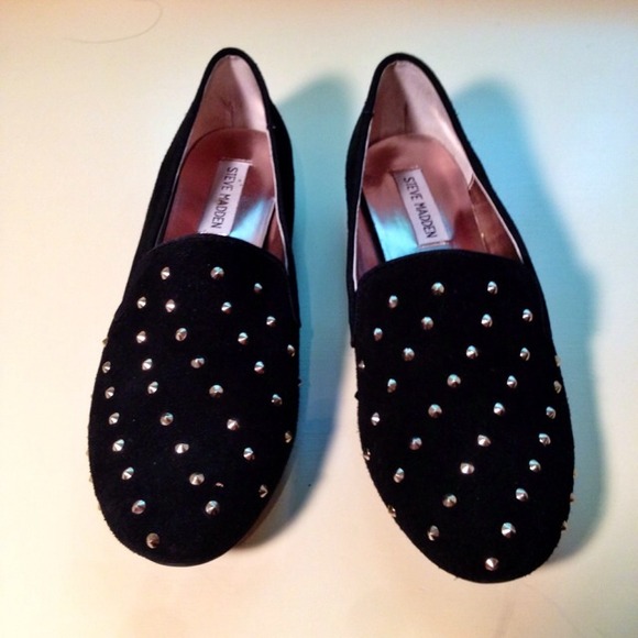 SALE! Black gold stud Steve Madden shoes size 7.5