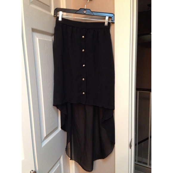 LIKE NEW* black/sheer high-low skirt