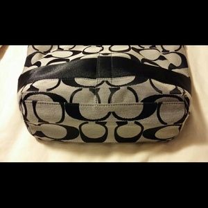 Authentic Coach striped tote-excellent condition