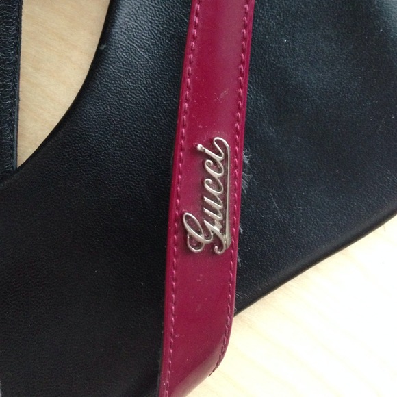 💞GUCCI💞Genuine Gucci Flip-Flop sandals - Picture 3 of 3