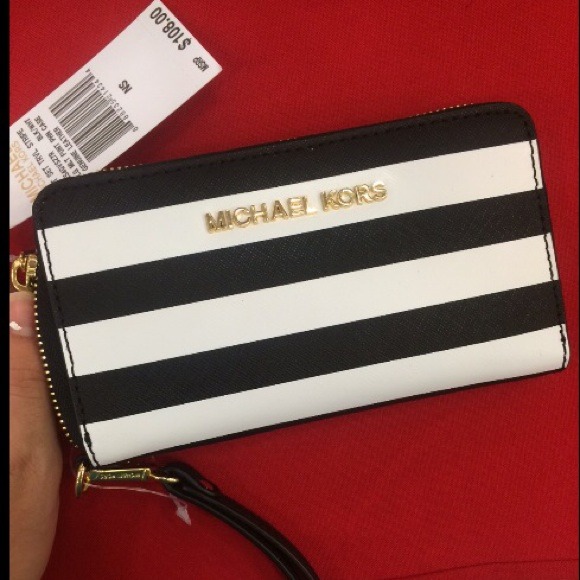 MICHAEL KORS WRISTLET!!