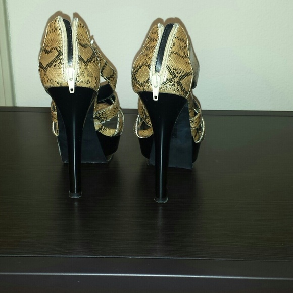 Shoes - Picture 3 of 4