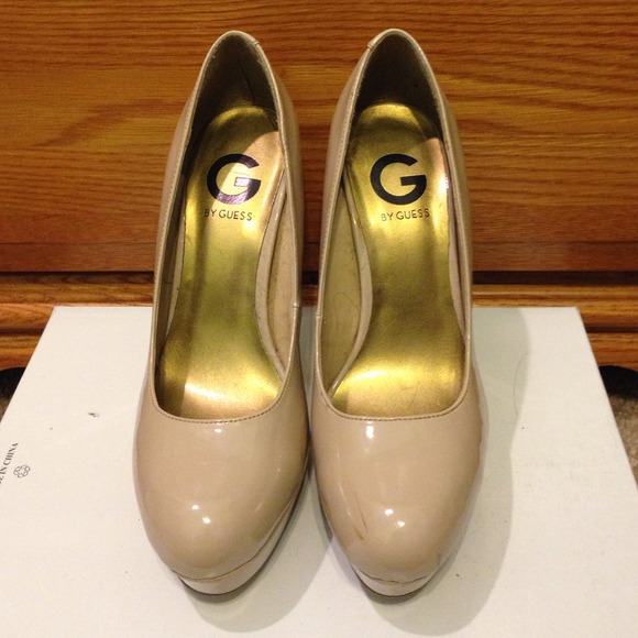 Guess Nude Pumps