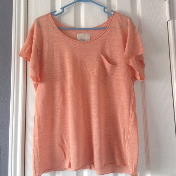 Banana Republic Tops - ⬇️REDUCED! Banana Republic 100% linen peach top