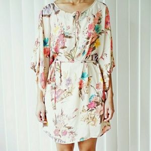 🎉HOST PICK🎉 Butterfly & Floral Patterned Dress