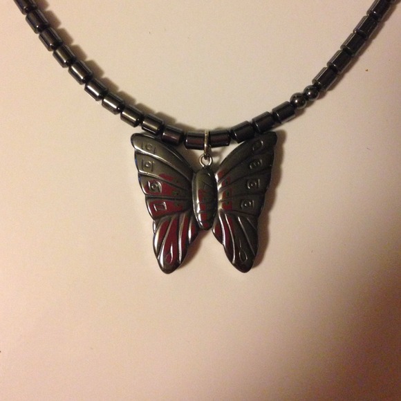 Nacklace - Picture 2 of 3