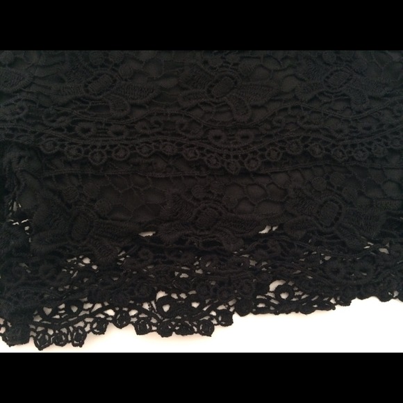 ️SOLD ❌✨Crochet Lace Layered Shorts ✨ - Picture 4 of 4
