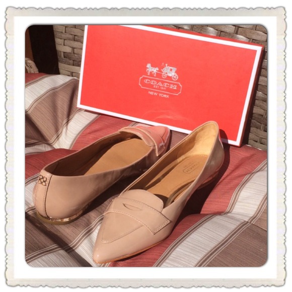 π₯OUT OF STOCKπ₯HP COACH Tabitha Warm Blush Flats - Picture 2 of 4