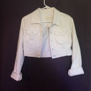 White denim jean jacket!