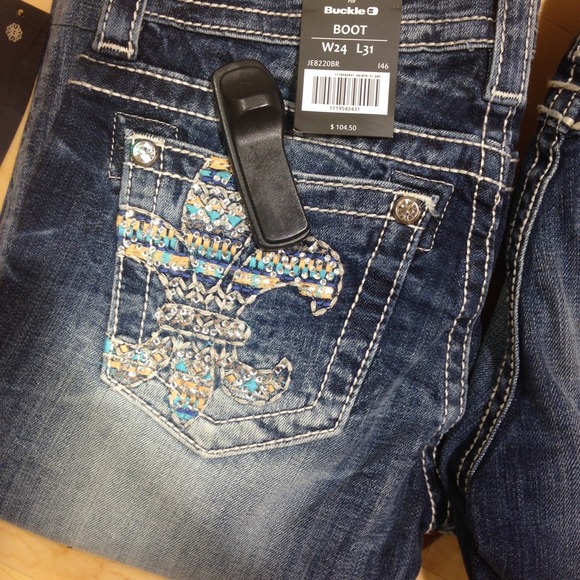 LOOKING FOR - Picture 4 of 4