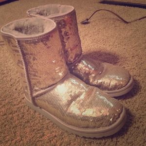 Sparkly uggs!