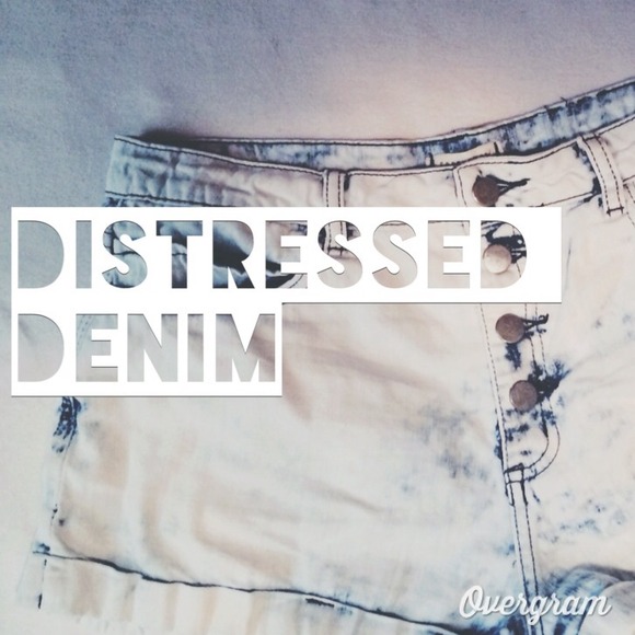 💥 Forever 21 💥 Distressed Denim Short