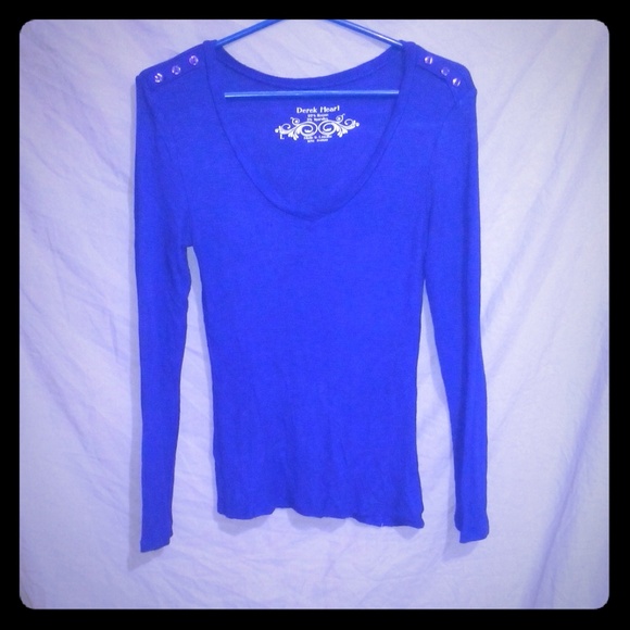 *DEREK HEART Blue Long Sleeve**
