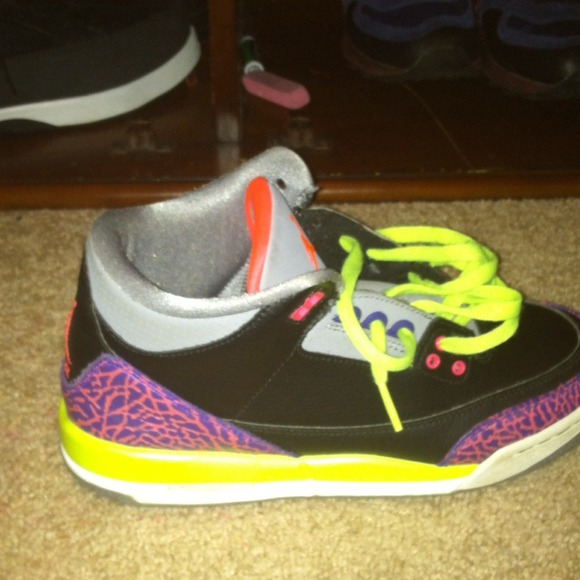 Volt 3 - Picture 3 of 3