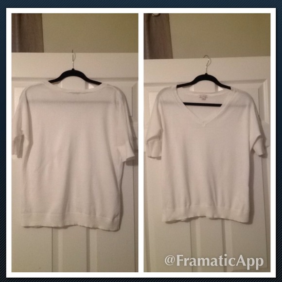 SOLD: Light white v neck shirt - Picture 1 of 2