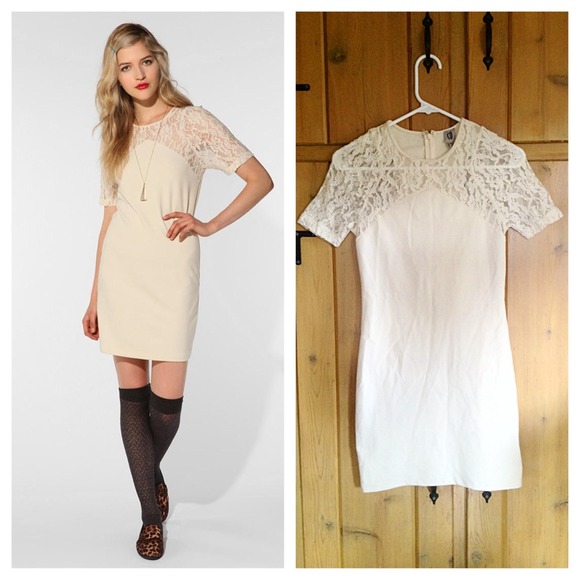 Urban Outfitters Dresses & Skirts - HP🎉UO CÖ Catherine Lace Knit Mini Dress