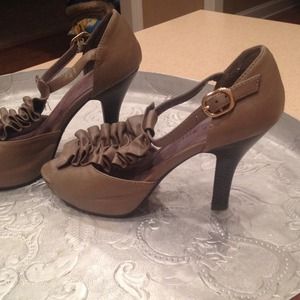 Madden Girl size 7 heels.  Worn very few times!