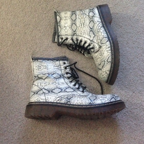 Snake skin docs