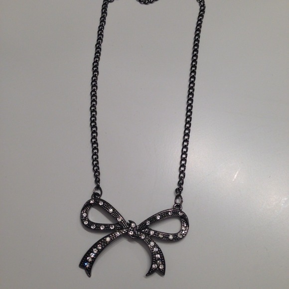 Guess necklace