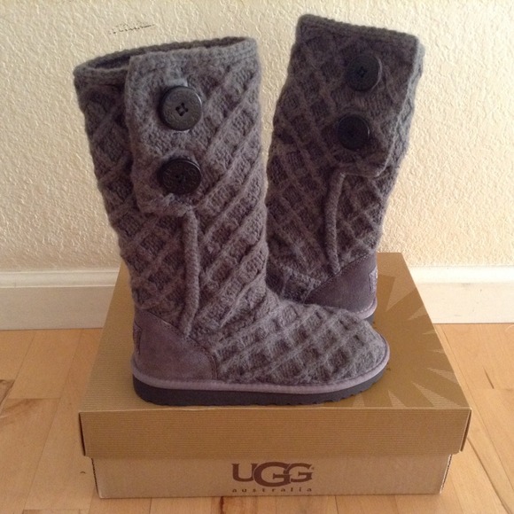 Kid's Ugg Lattice Cardy (worn) - Picture 2 of 4