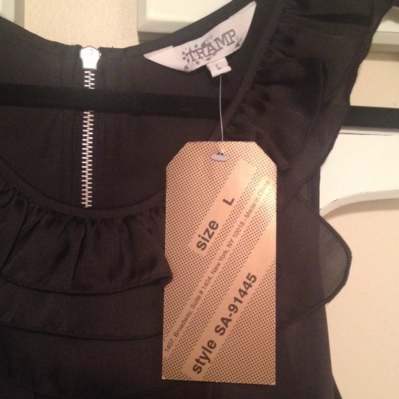 Black Ruffle Collared Top - Picture 3 of 3