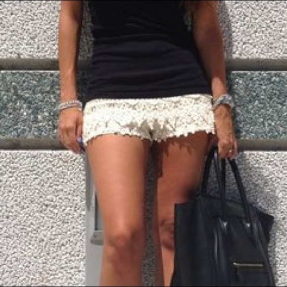 Brandy crochet shorts