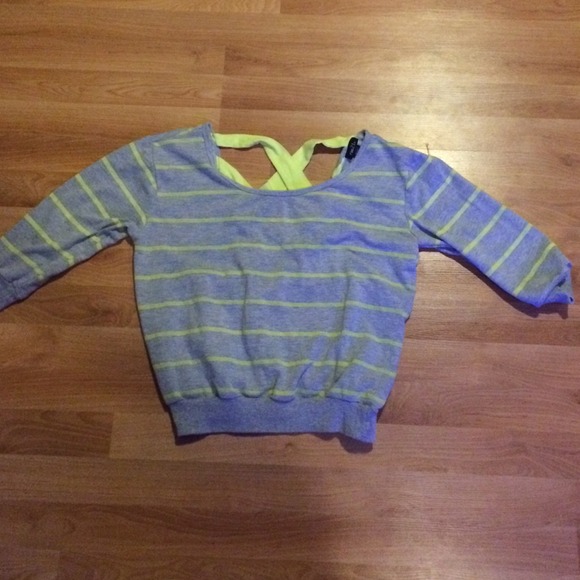 Grey and neon sweater💛