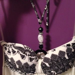 Med black and white dress