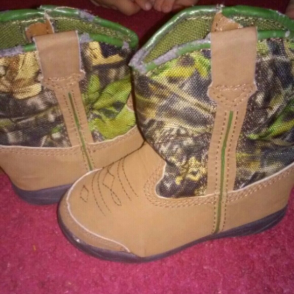 camouflage baby boots