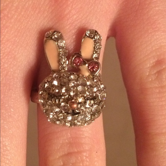 Adorable Rhinestone Bunny Ring