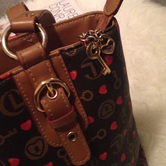 CL America Logo Purse w/ lock and key design - Picture 2 of 4