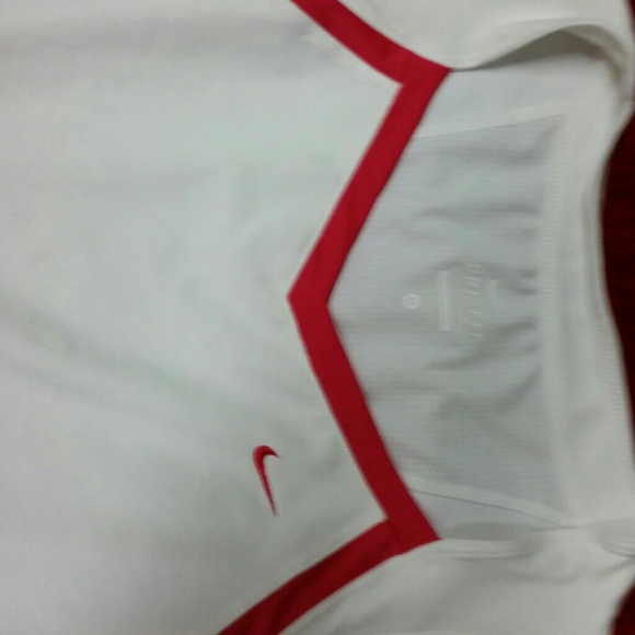 Nike dri fit girls tee - Picture 2 of 2