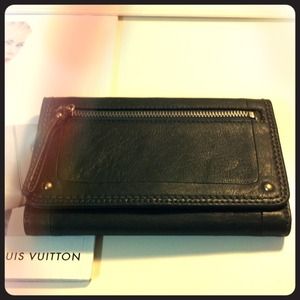 Banana republic leather wallet