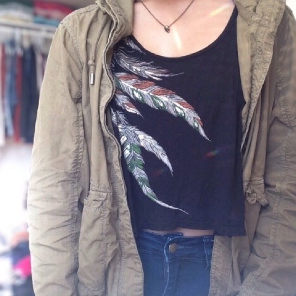 Feather crop top - Picture 1 of 2