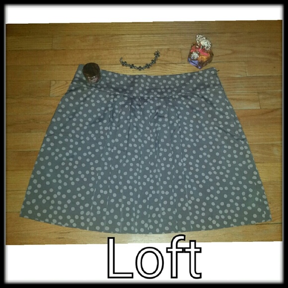 Polka dot skirt w/front pleats, size 12, The Loft.
