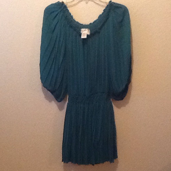 Green dress so cute
