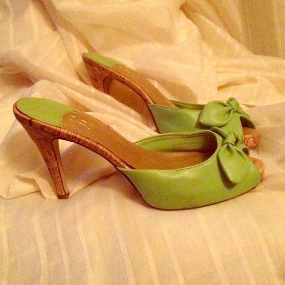 Peep toe heels