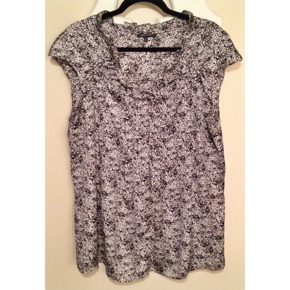 Anne Klein Patterned Top NWOT - Picture 2 of 3