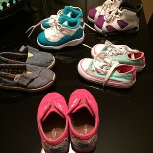 Toddler size 5 shoes