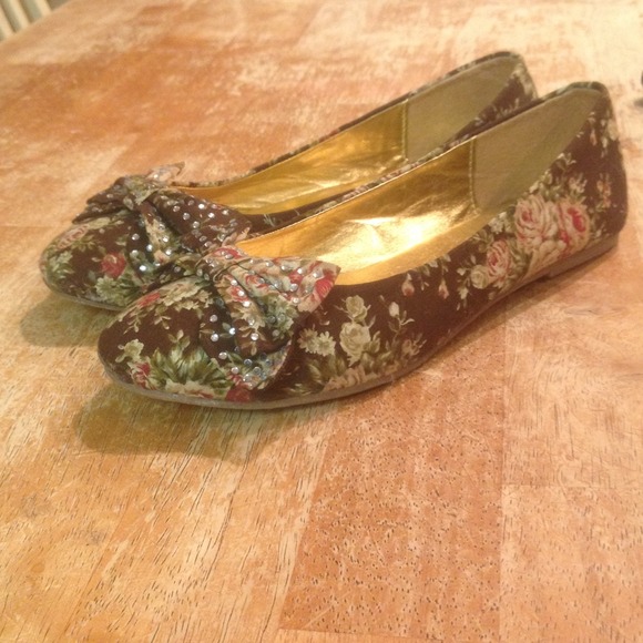 Floral Brown Flats