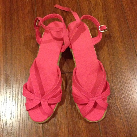 Urban outfitters pink sandals wedge espadrilles