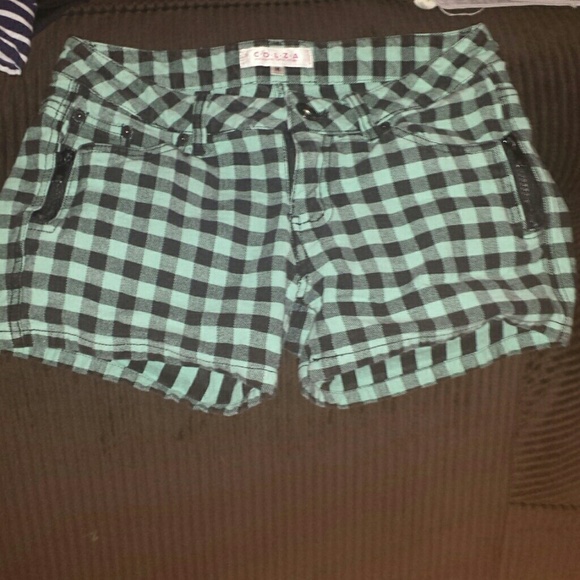 Shorts - Picture 1 of 3