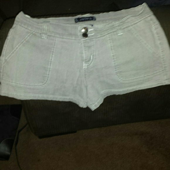 Shorts - Picture 1 of 3