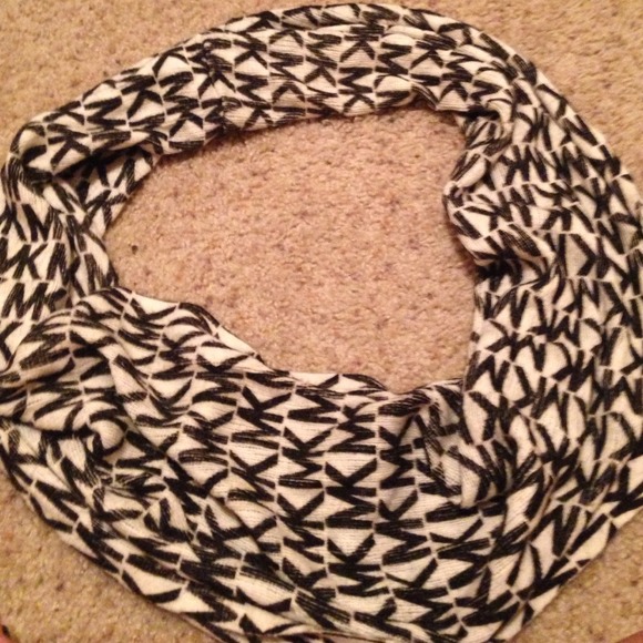 Michael Kors Scarf