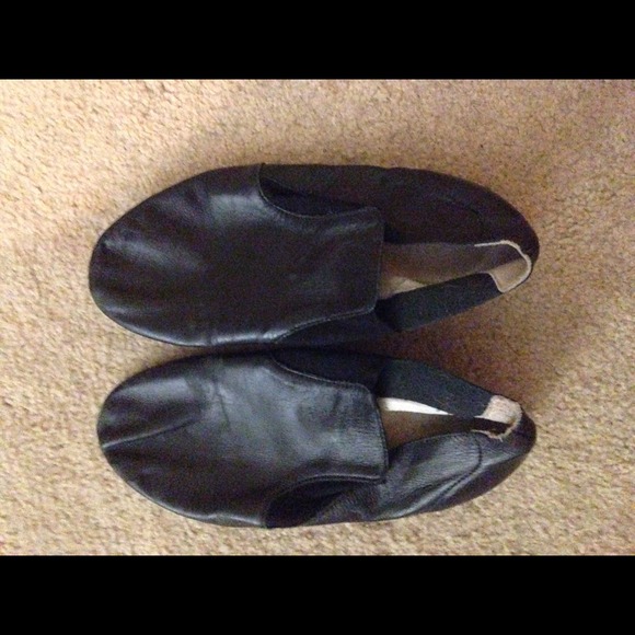 Size 7.5 black jazz dance shoes