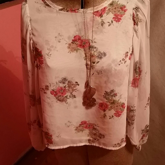 Bundle two long sleeve open back blouses - Picture 1 of 4