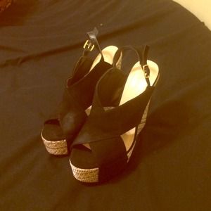 Black Wedges