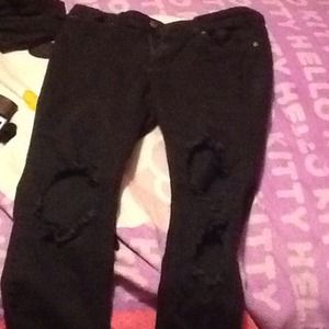 Hot topic ripped skinny jeans!